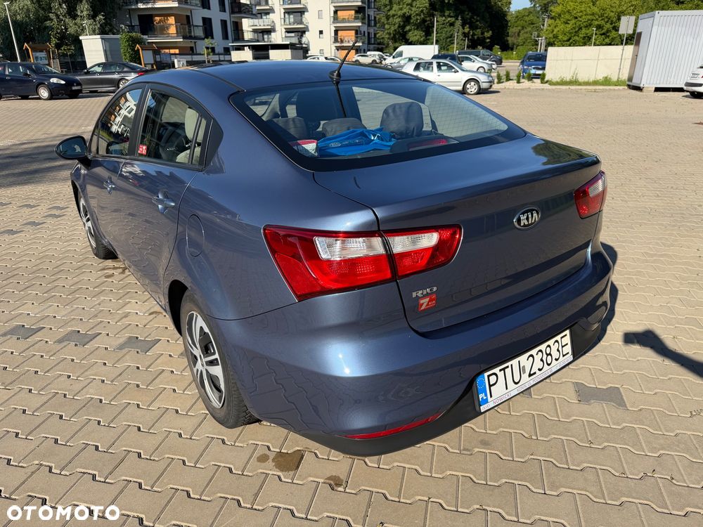 Kia Rio 1.4 M - 3