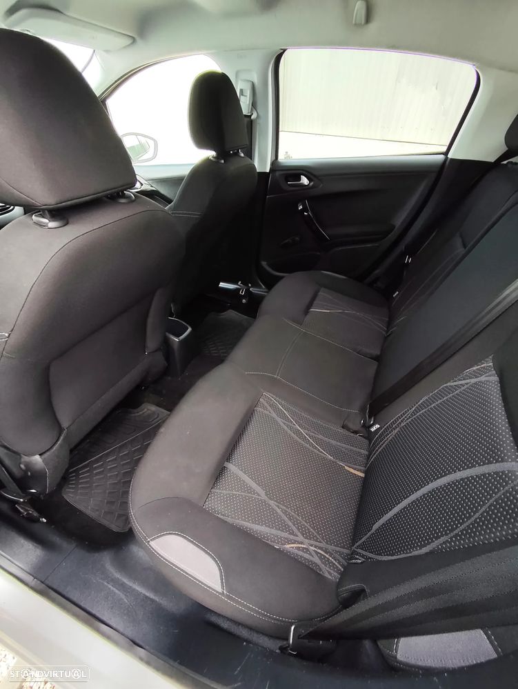 Peugeot 208 1.2 VTi Active - 6