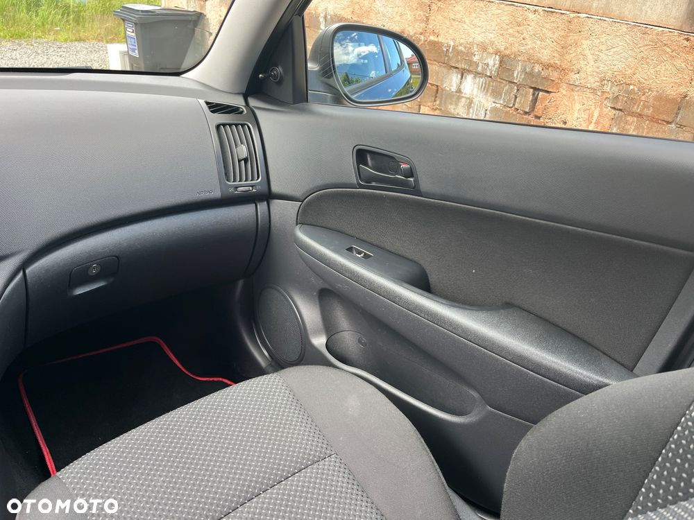 Hyundai i30 1.4 Blue Comfort - 13