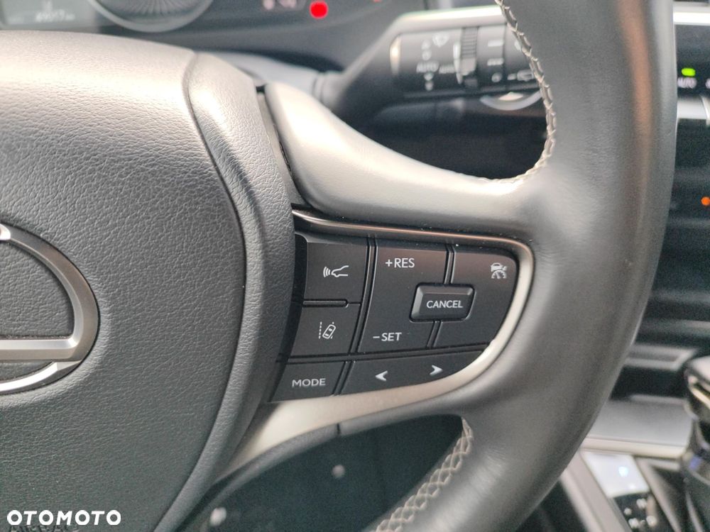 Lexus UX 200 GPF F Impression 2WD - 17