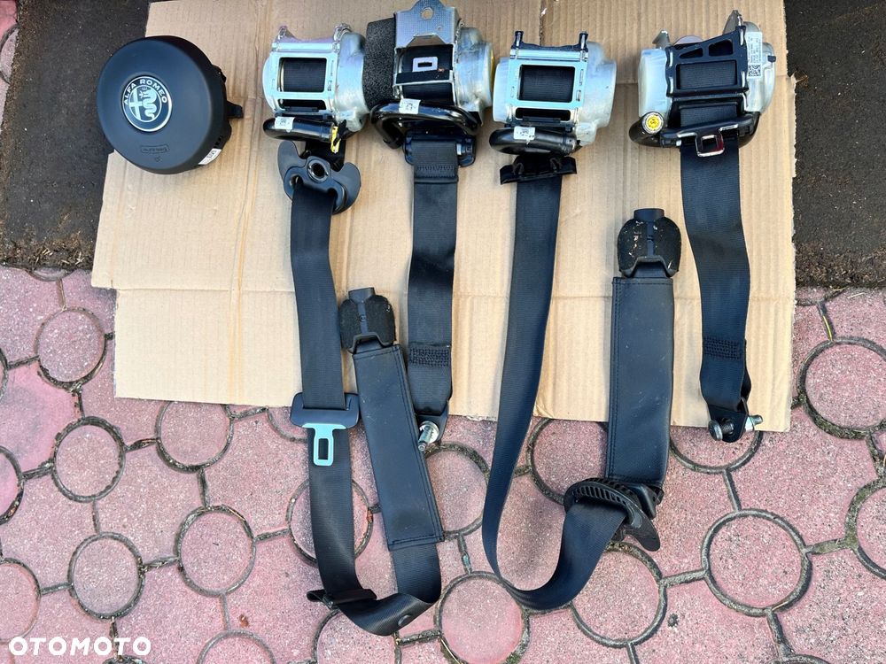 Konsola Poduszki 4 x pasy Alfa Romeo Stelvio Oryginał Demontaż - 7