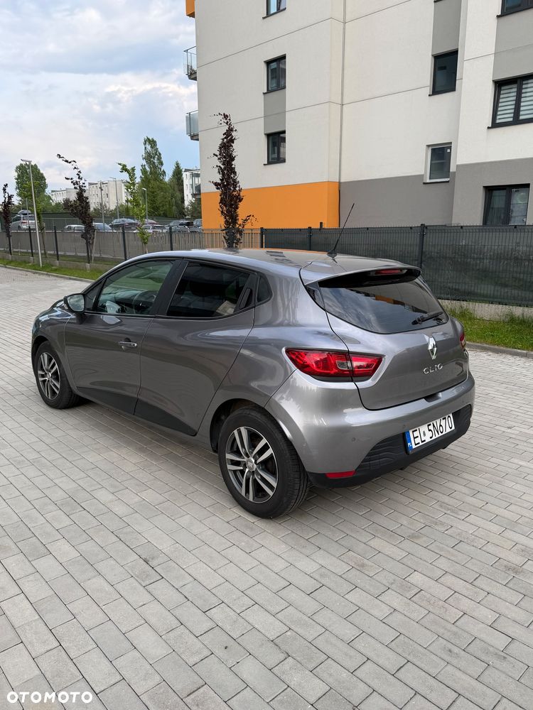 Renault Clio 1.2 16V Life - 6