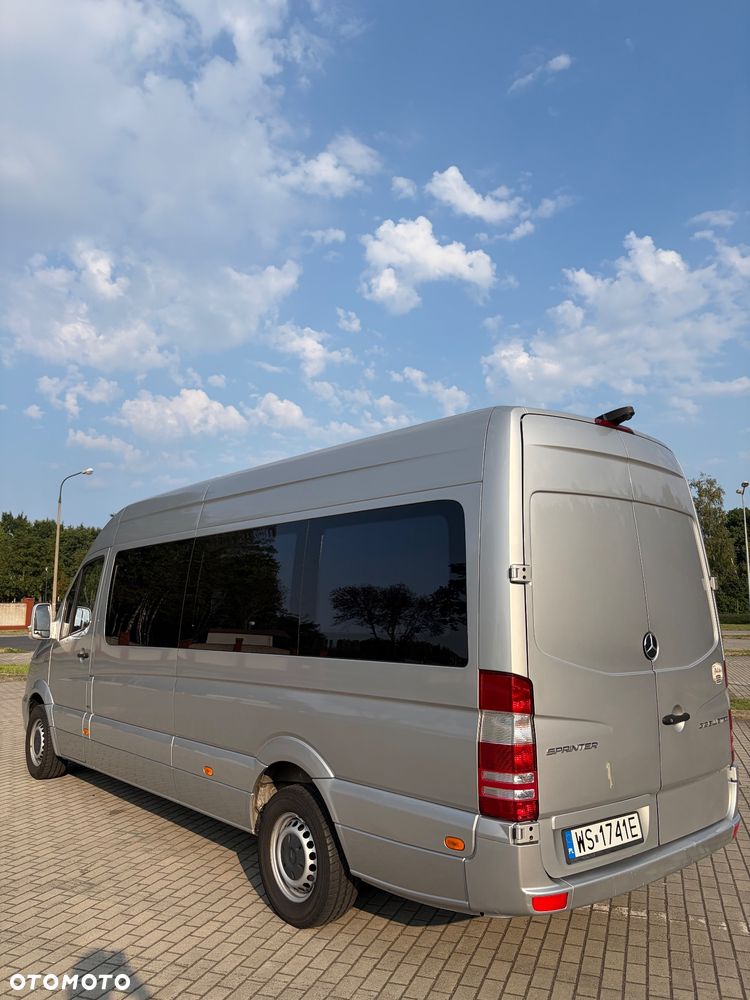 Mercedes-Benz Sprinter - 13