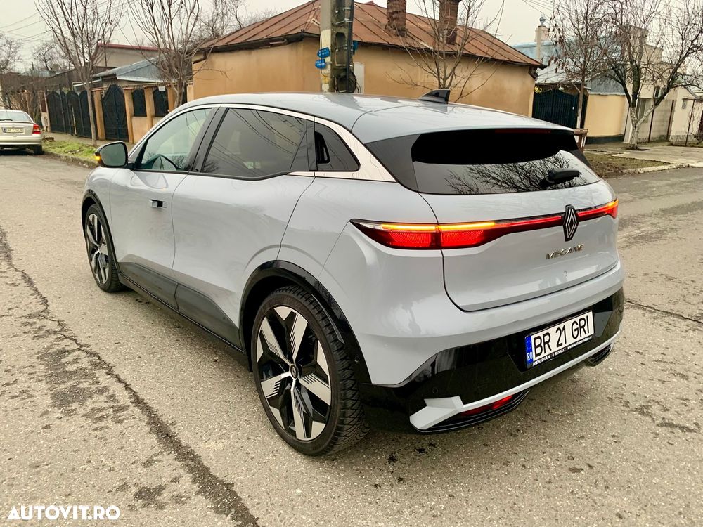 Renault Megane E-TECH 60 kWh 220 CP Techno - 14