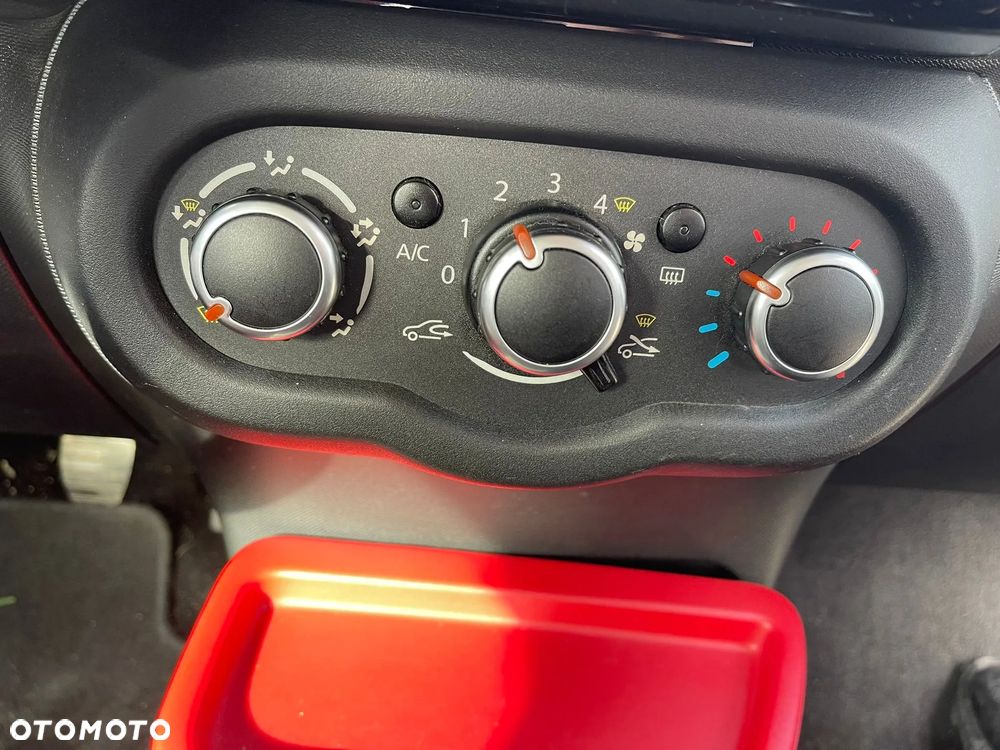 Renault Twingo SCe 70 Start&Stop LA PARISIENNE - 22