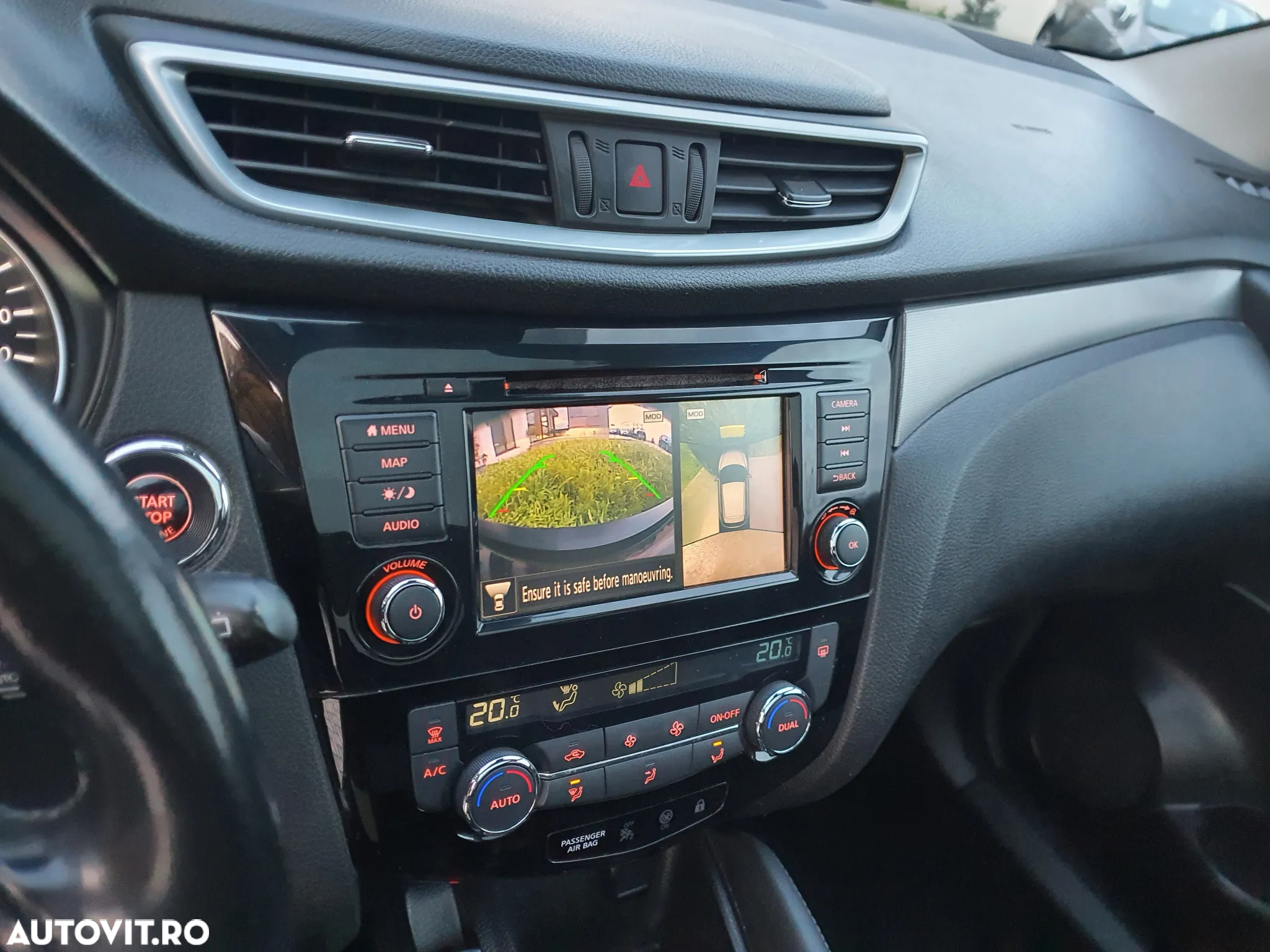 Nissan Qashqai 1.3 DIG-T N-CONNECTA - 25