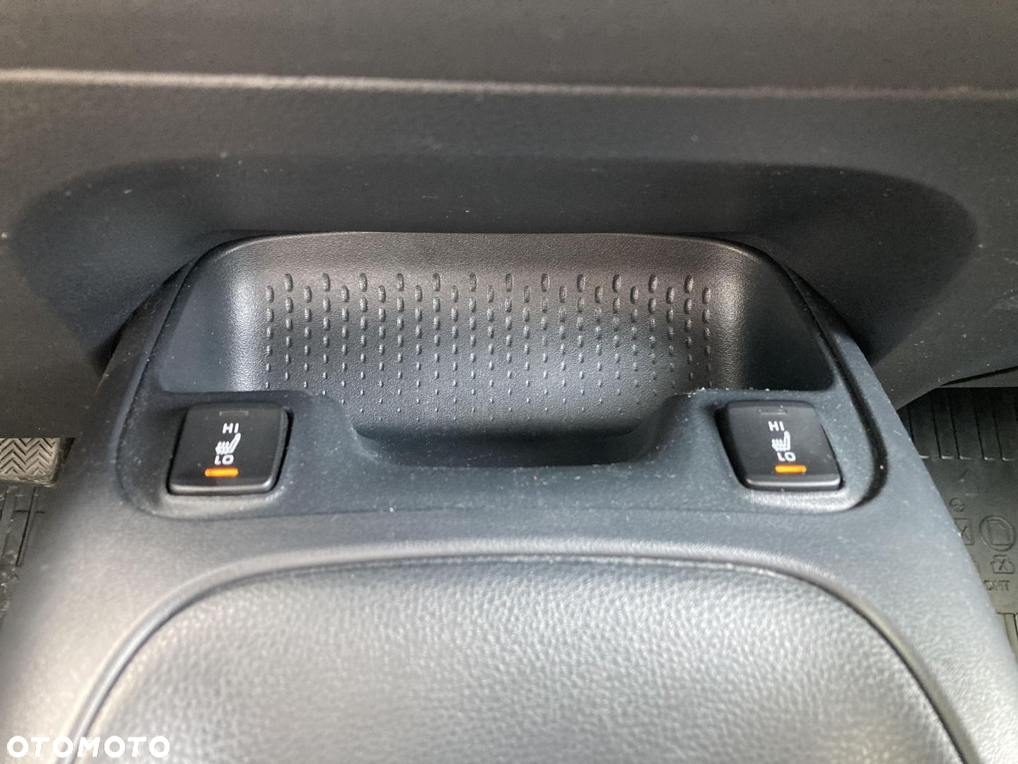 Toyota Corolla - 25