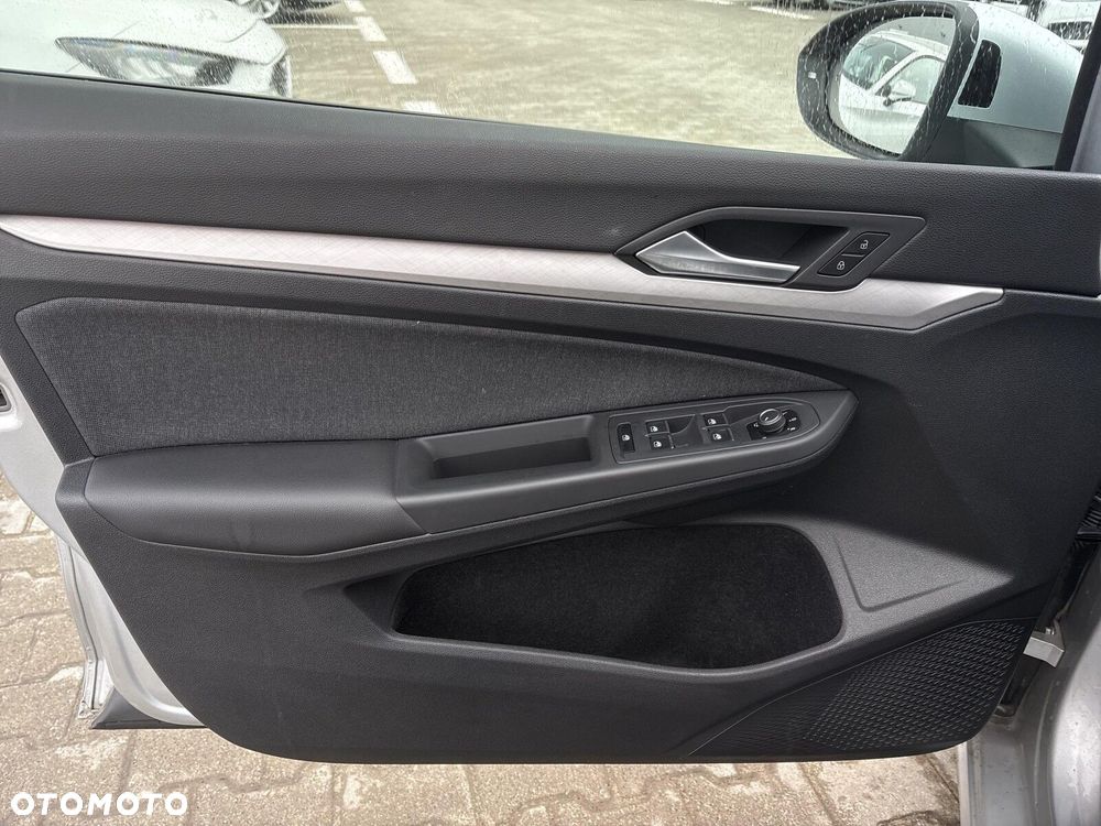 Volkswagen Golf 2.0 TDI Life - 12