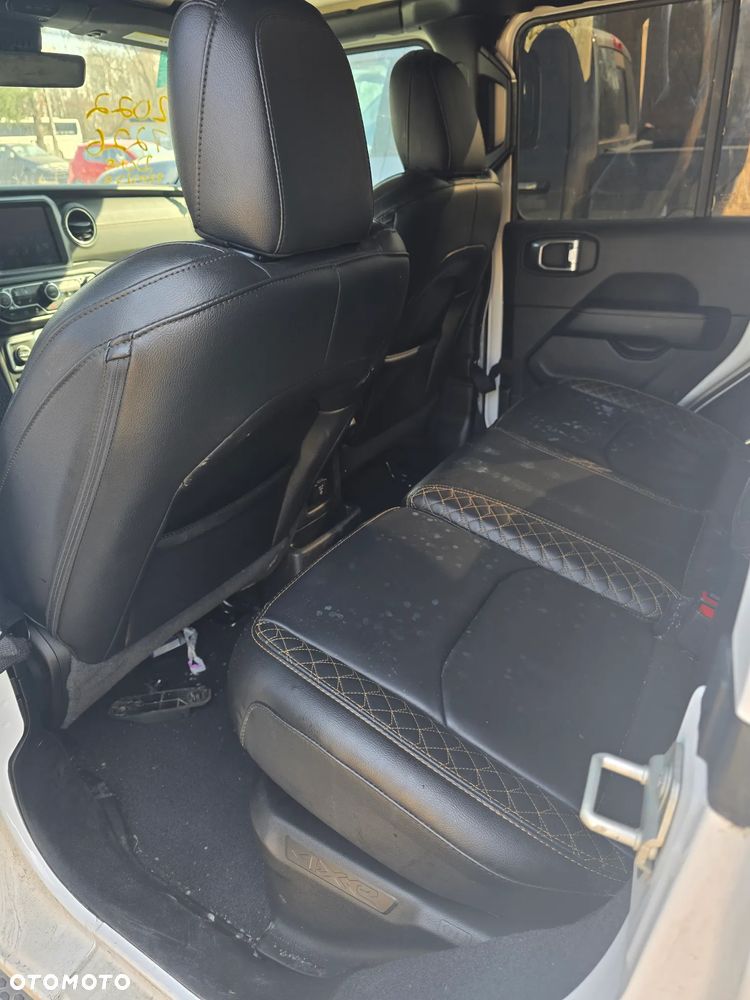 Jeep Wrangler 2.0 4xe Plug-In Hybrid Softtop Sahara - 13