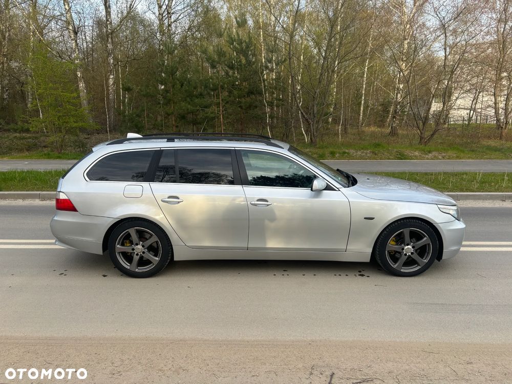 BMW Seria 5 523i - 6