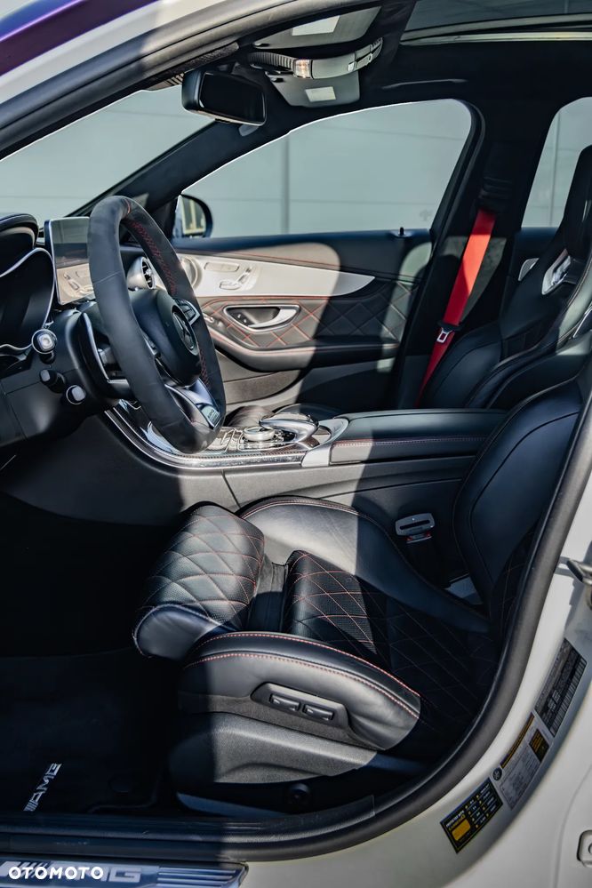 Mercedes-Benz Klasa C AMG 63 S AMG Speedshift 7G-MCT Edition 1 - 27