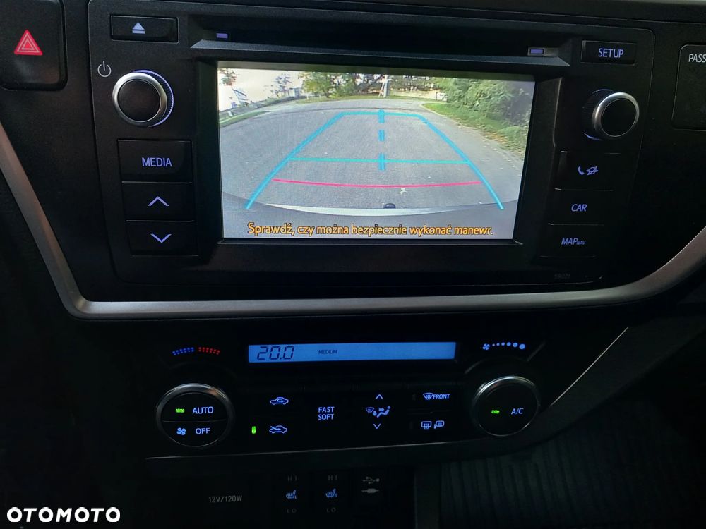 Toyota Auris 1.4 D-4D Premium Comfort - 17
