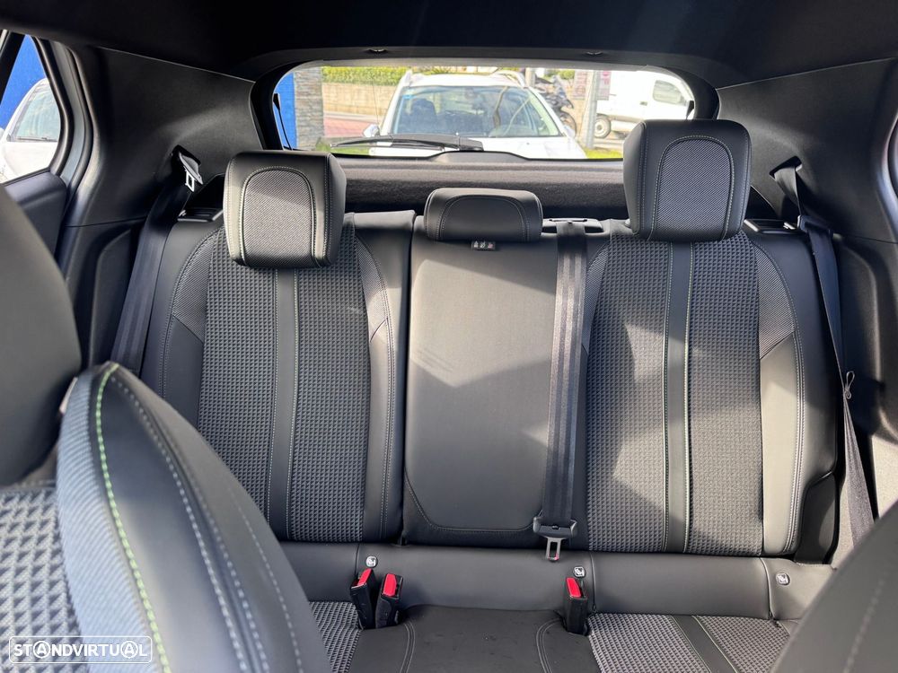 Peugeot 2008 1.2 PureTech GT Line EAT8 - 12