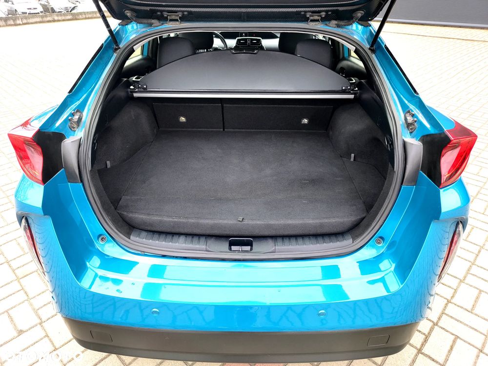 Toyota Prius (Hybrid) Comfort - 11