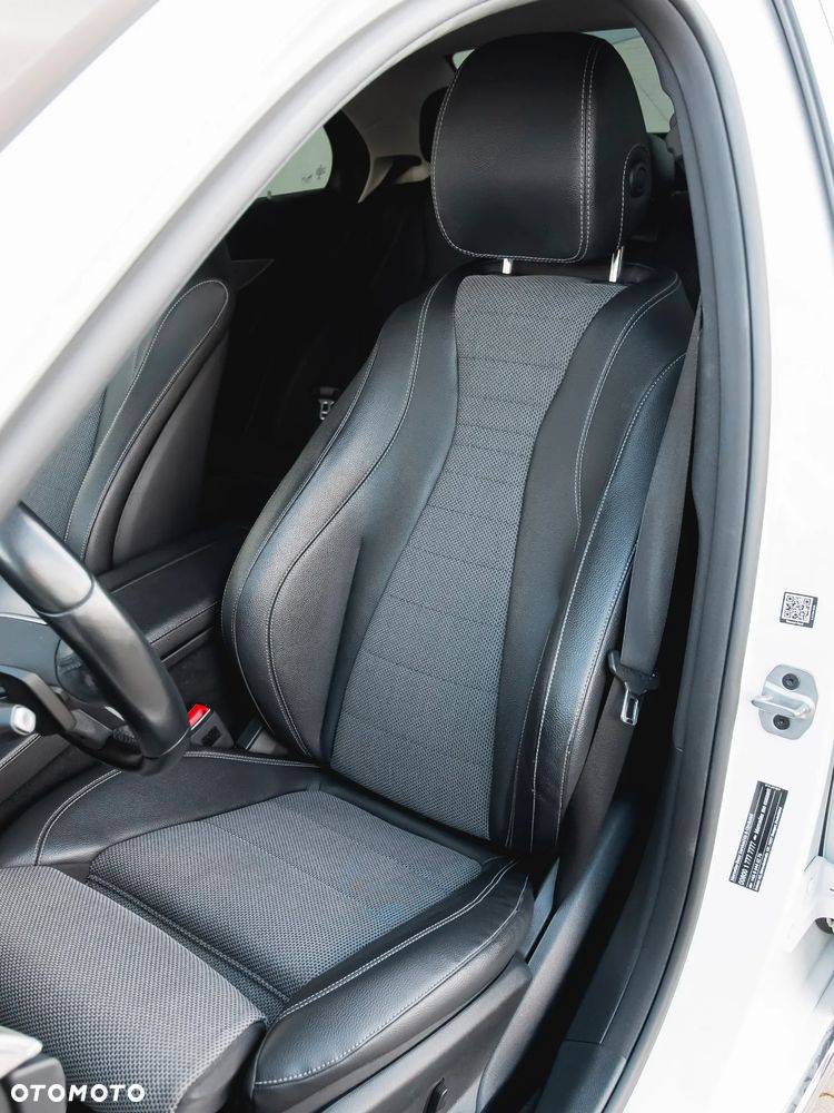 Mercedes-Benz Klasa E - 31