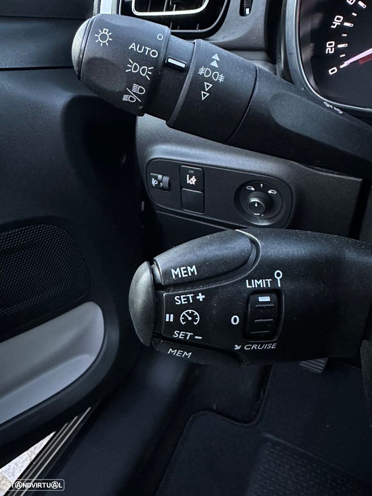 Citroën C3 Pure Tech Live - 12