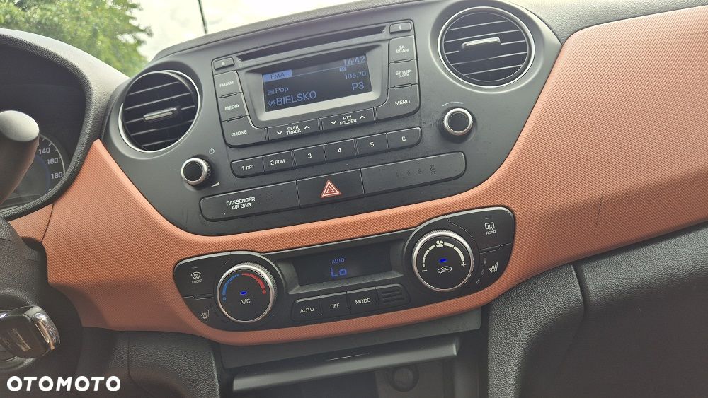 Hyundai i10 1.2 Fifa World Cup Edition - 13