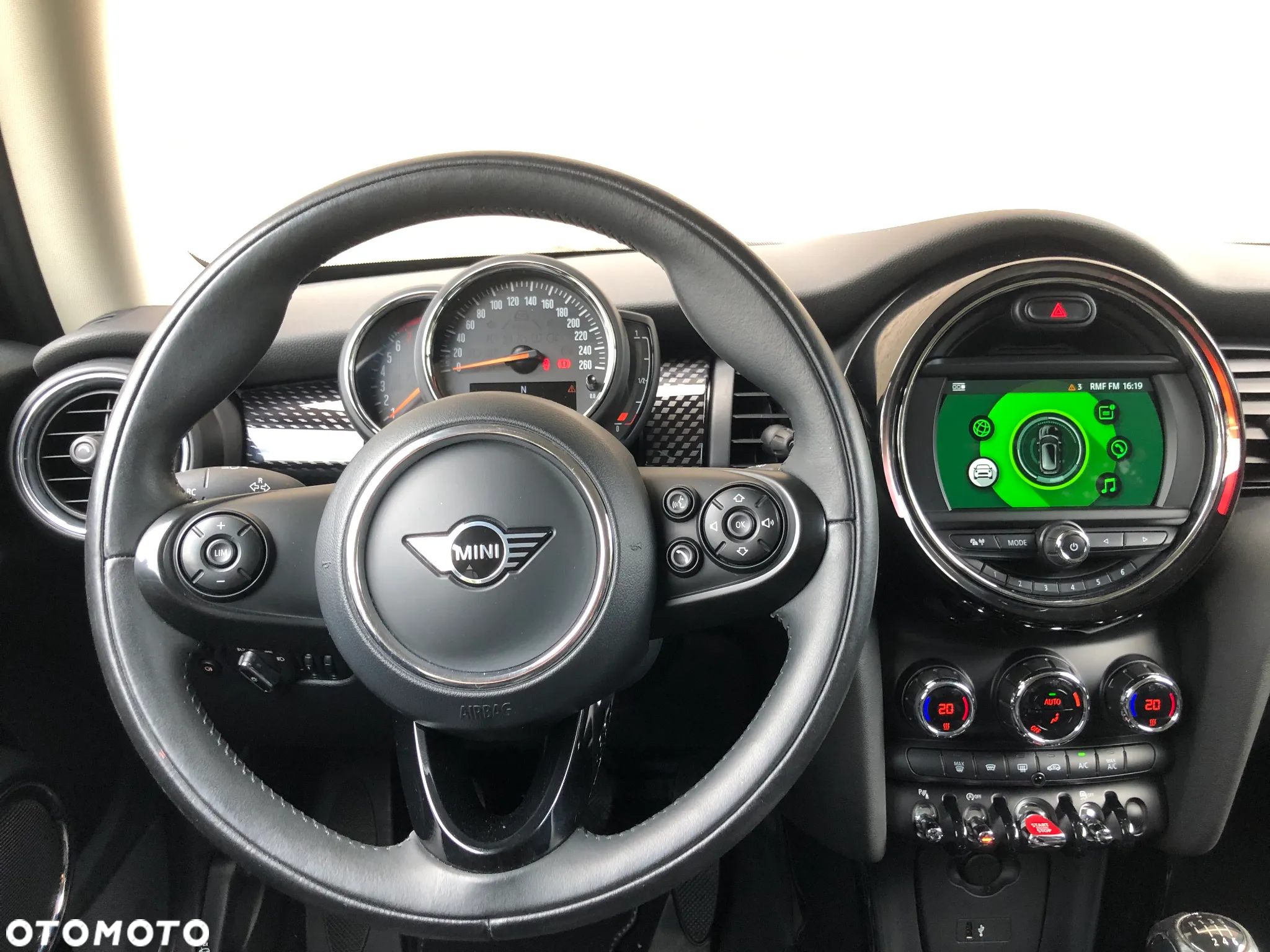 MINI Cooper S Standard - 12