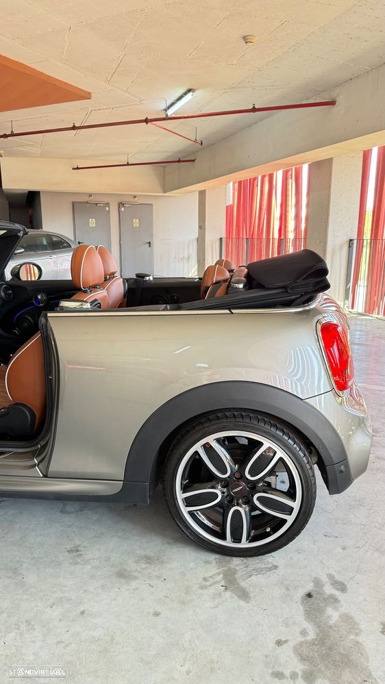 MINI Cabrio Cooper S Auto. Sidewalk - 14