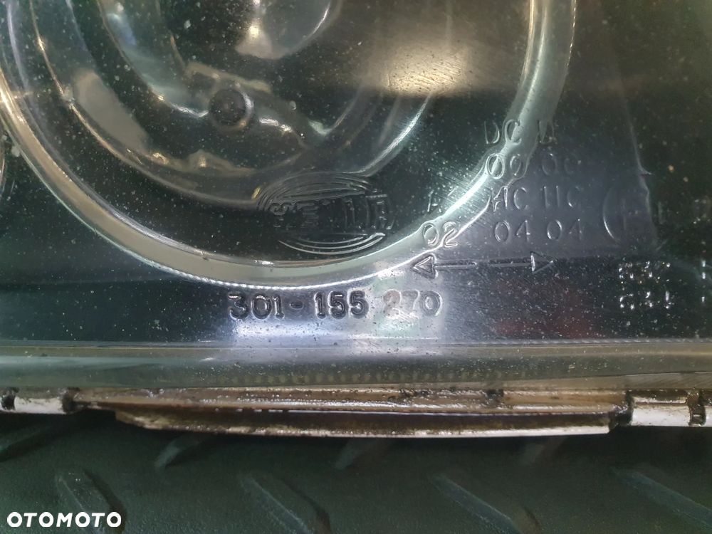 LAMPA PRAWY PRZÓD VOLVO V40 LIFT 30899683 CIEMNA + KIERUNKOWSKAZ KOMPLET EUROPA - 3