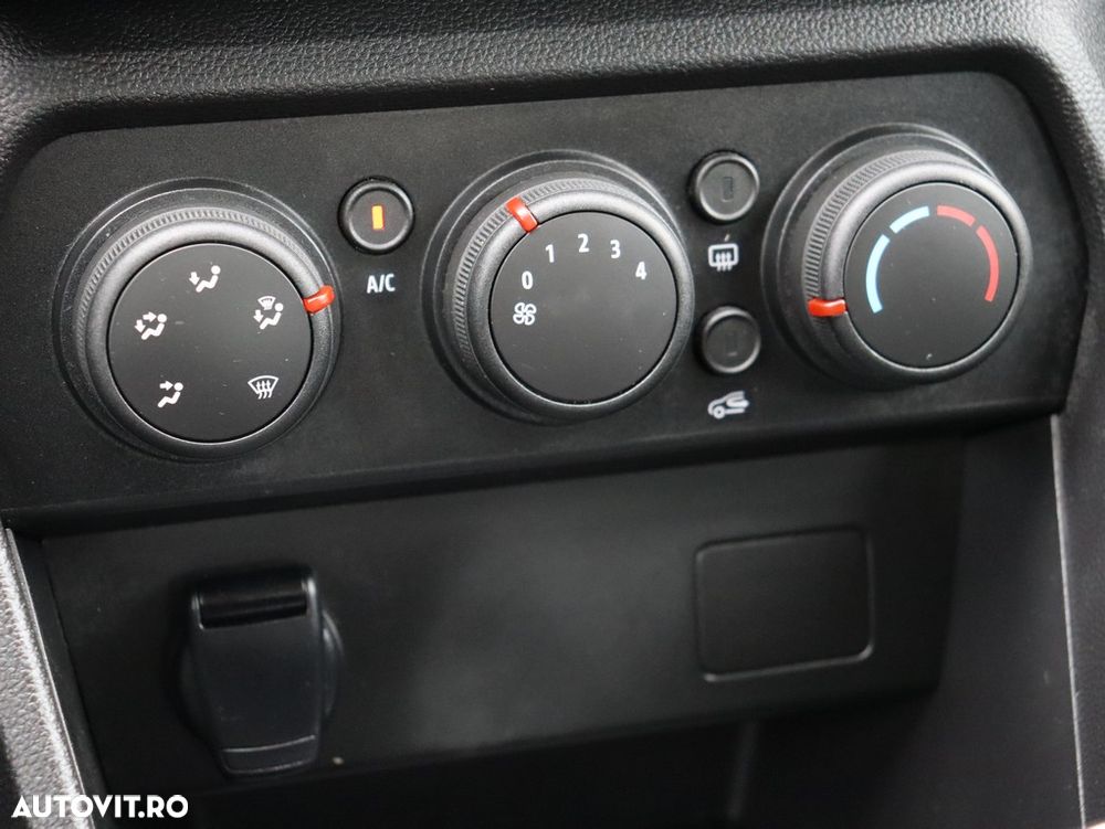 Dacia Logan TCe 90 MT6 Comfort - 22