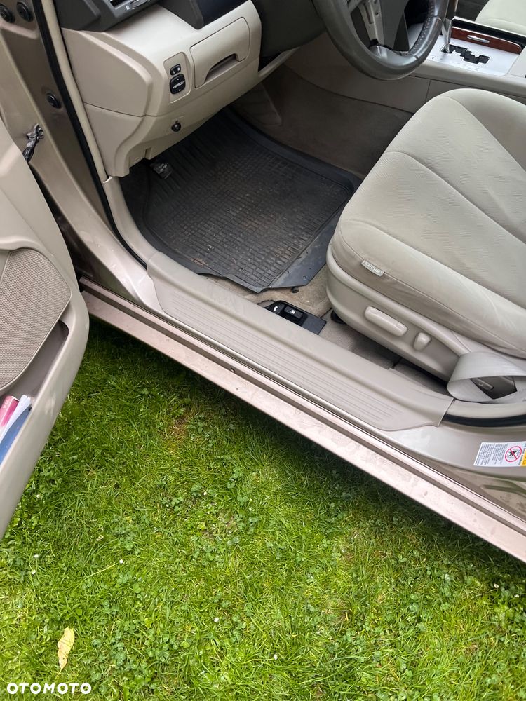 Toyota Camry - 32