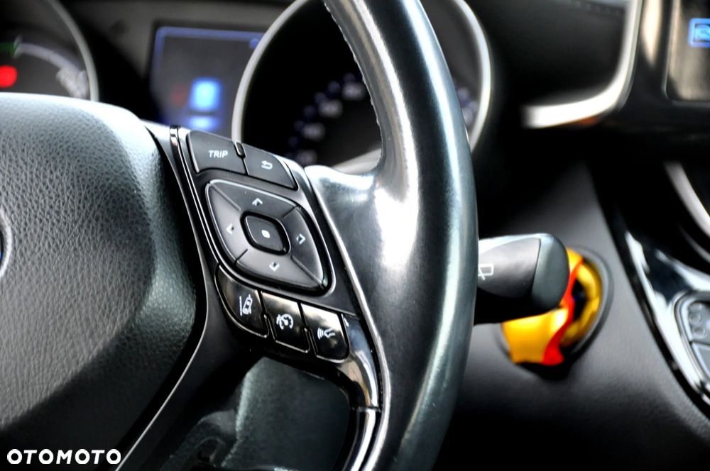 Toyota C-HR Style Selection - 28