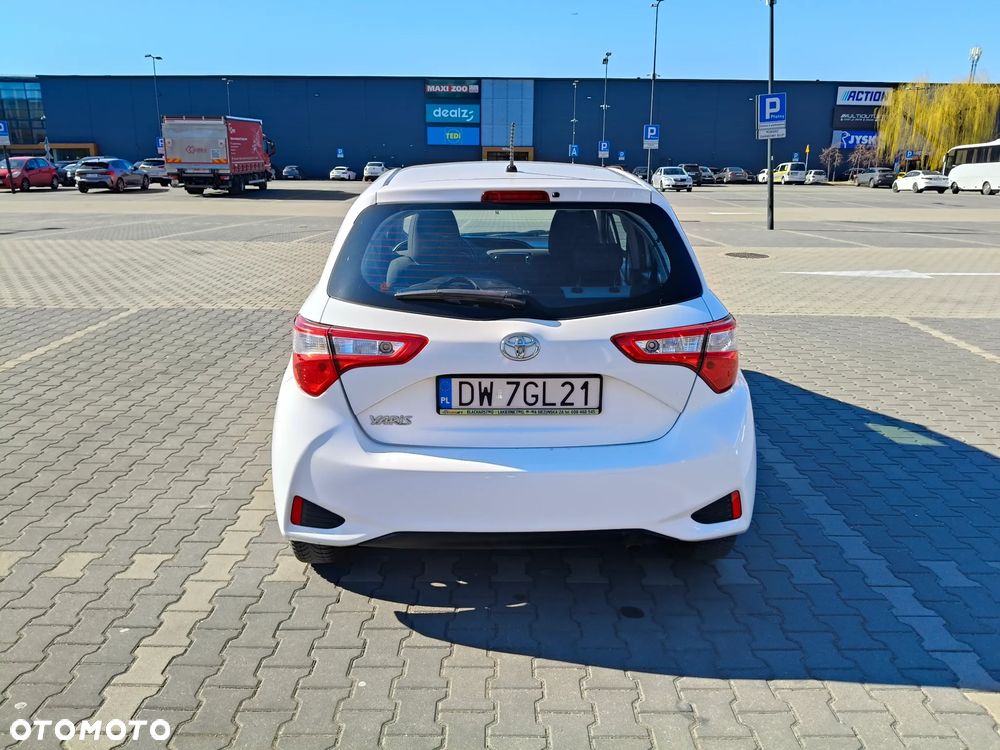 Toyota Yaris - 4