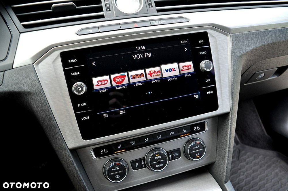 Volkswagen Passat 1.6 TDI BMT Comfortline - 22