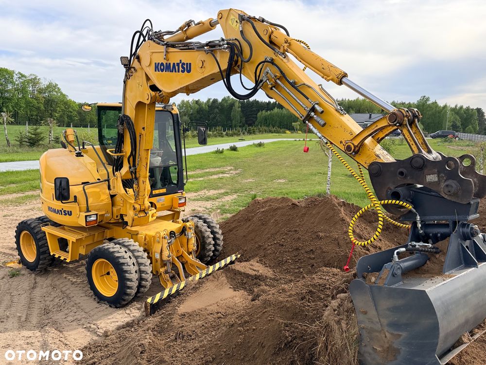 Komatsu 4x4x4 ramię łamane Koparka kołowa KOMATSU  PW98MR-8 10ton 4x4x4 ośki skrętne Ramię 3x łamane BEZ DPF i ADBLUE 4 cyl dodatkowe wyjścia hydr Pług Podpory 2012 szybka zwinna Prosto z importu 1 właściciel Cat TEREX Liebherr Wacker Pw 98 Mr 8 11 - 7