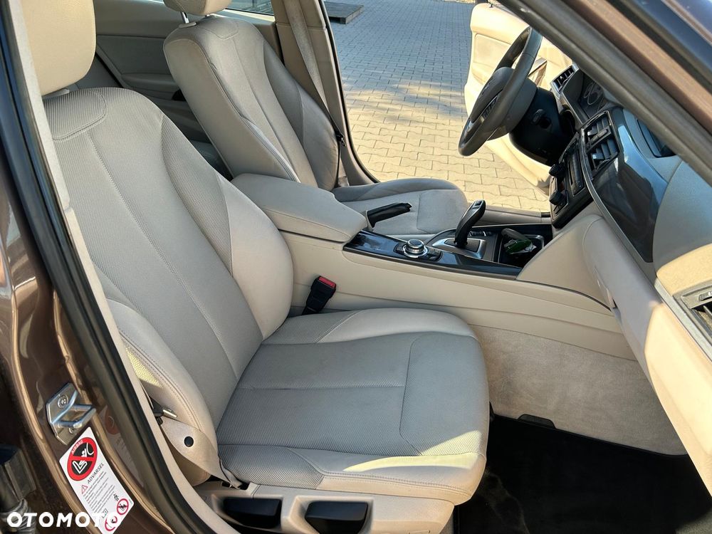 BMW Seria 3 - 25