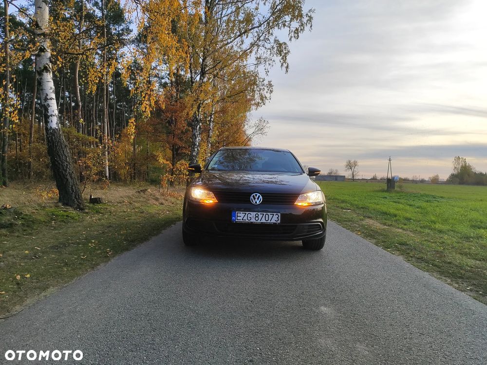 Volkswagen Jetta 1.6 TDI BMT Trendline - 2