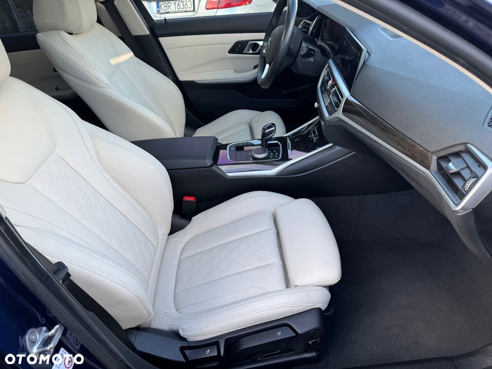 BMW Seria 3 320d Luxury Line Purity - 8