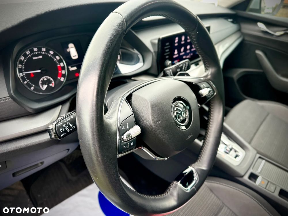 Skoda Octavia 2.0 TDI Ambition DSG - 25