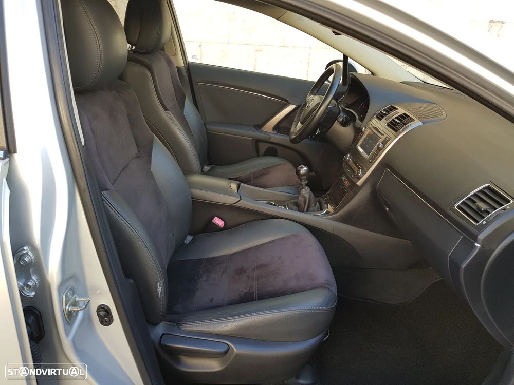 Toyota Avensis SW 2.0 D-4D Luxury+Navi - 37
