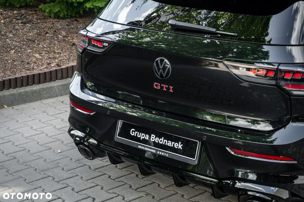 Volkswagen Golf - 18