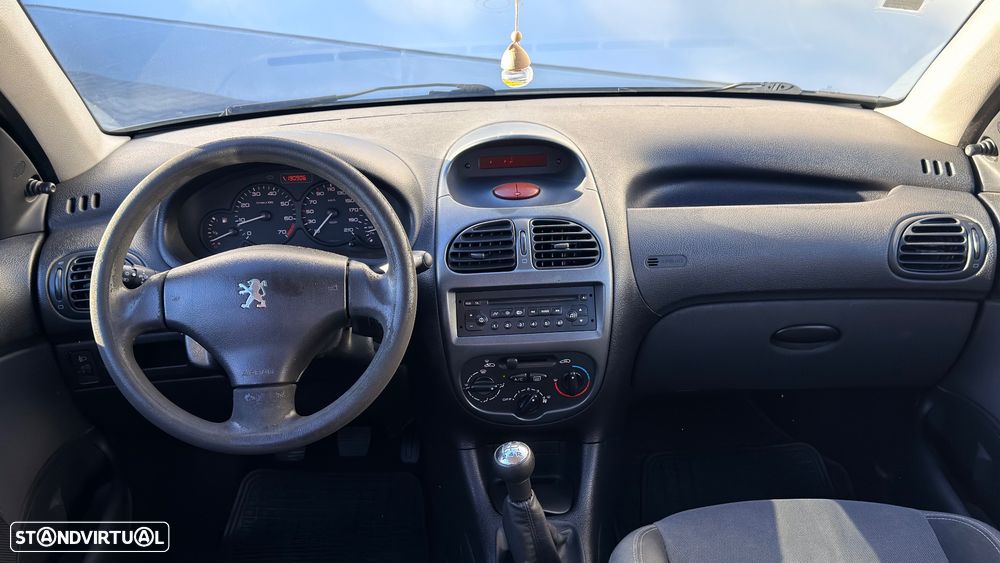 Peugeot 206 1.1 Black & Silver II - 17