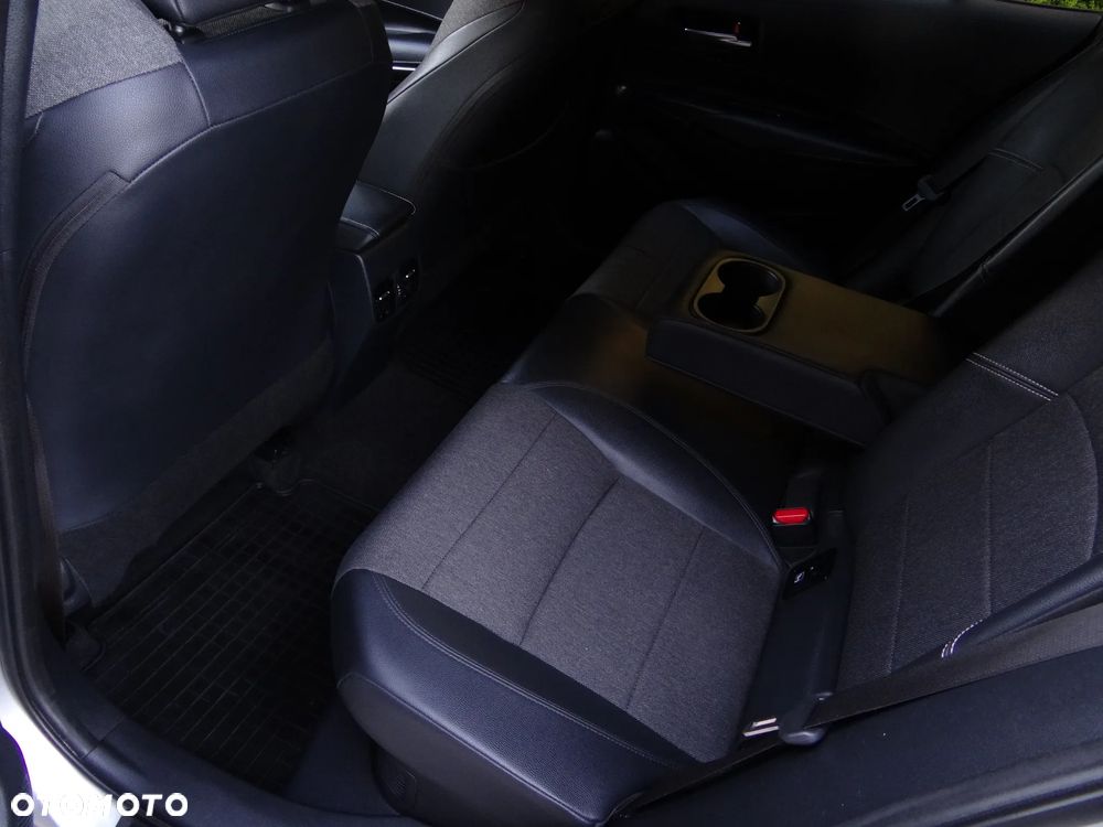Toyota Corolla 2.0 Club - 27