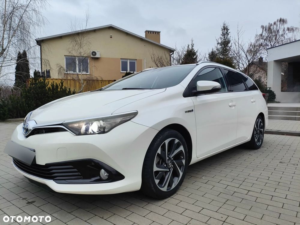 Toyota Auris Hybrid 135 Prestige - 8