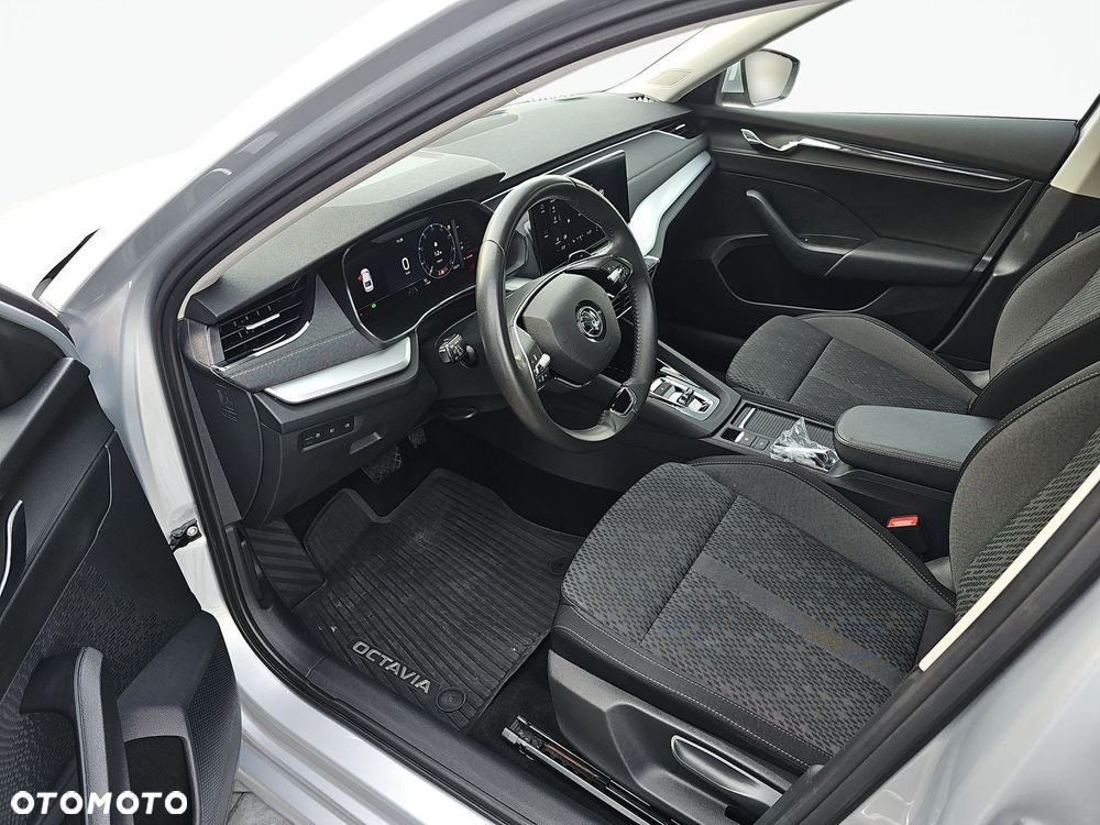 Skoda Octavia 2.0 TSI 4x4 Style DSG - 10