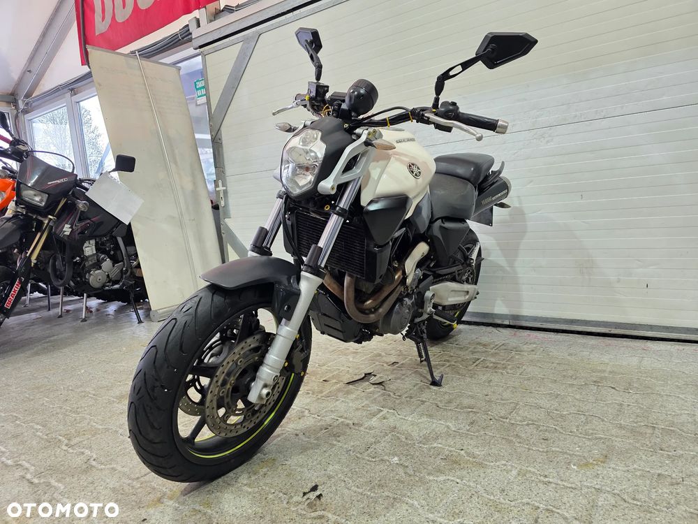 Yamaha MT - 6