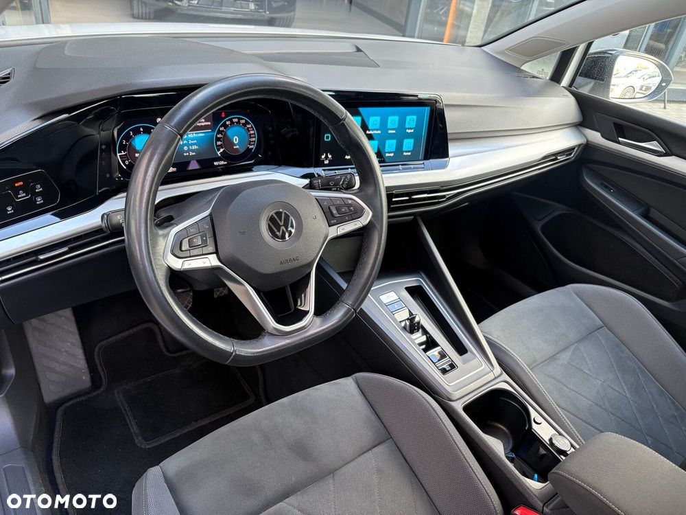 Volkswagen Golf - 12