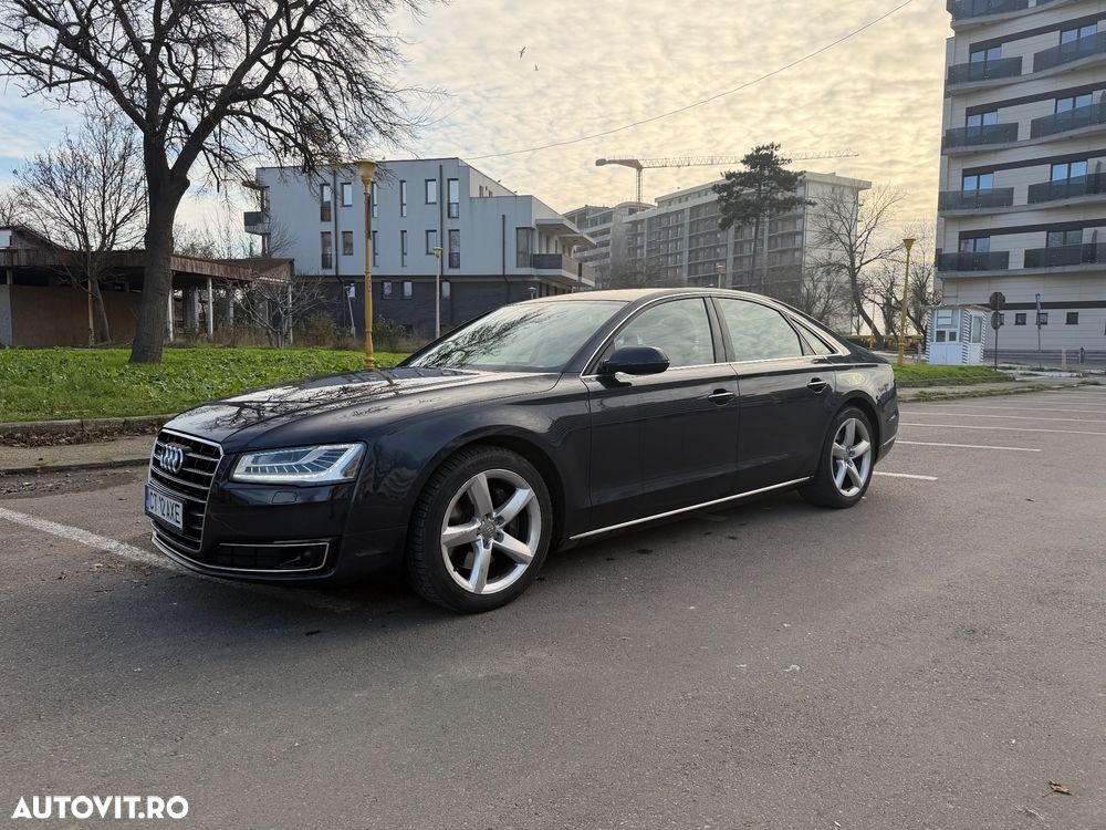 Audi A8 3.0 TDI DPF clean diesel quattro tiptronic - 1