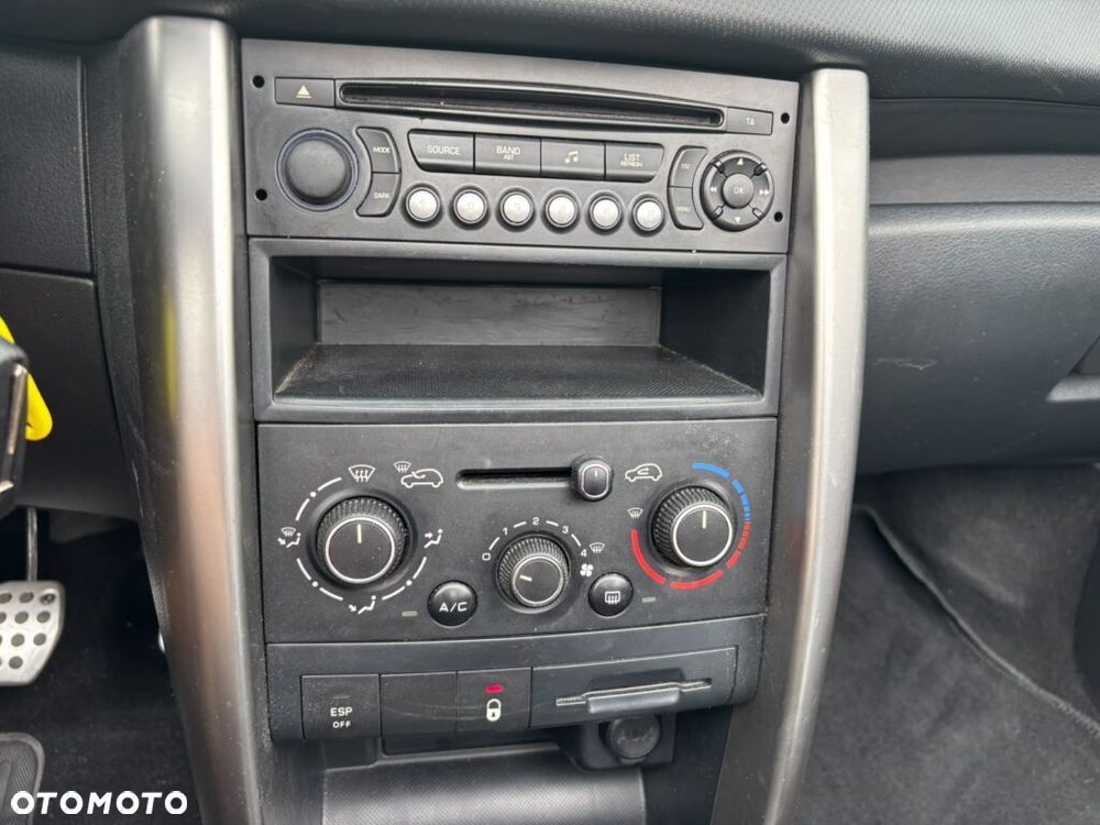 Peugeot 207 CC 120 VTi Active - 8