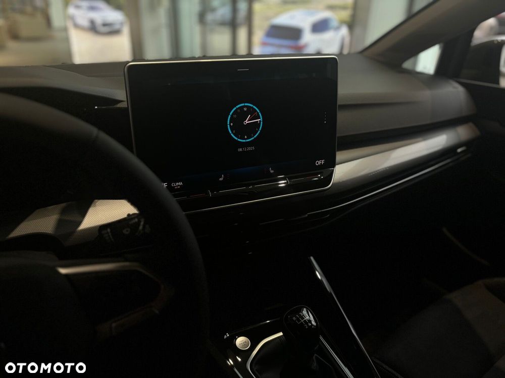 Volkswagen Golf - 16