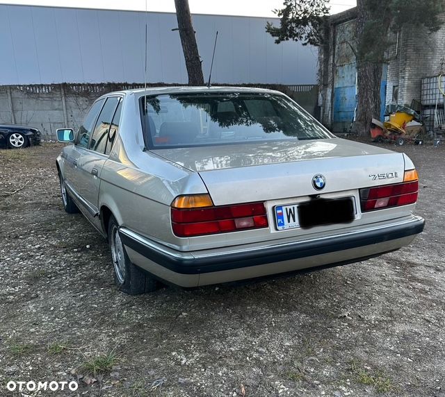 BMW Seria 7 750i - 5