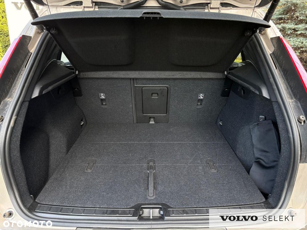 Volvo XC 40 - 11