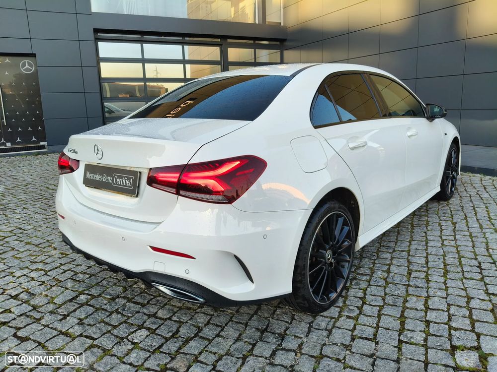 Mercedes-Benz A 250 Limousine e AMG Line - 9