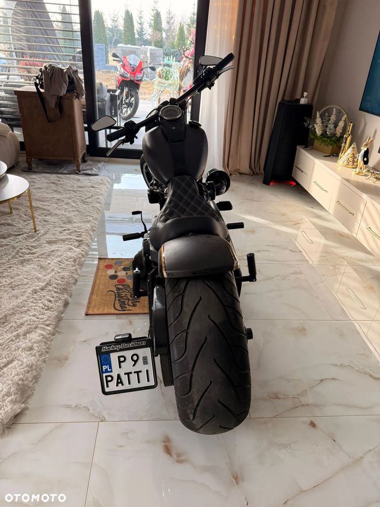 Harley-Davidson Softail Breakout - 2