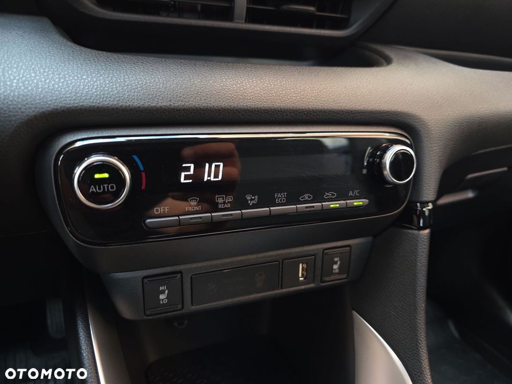 Toyota Yaris Hybrid 1.5 Comfort - 22